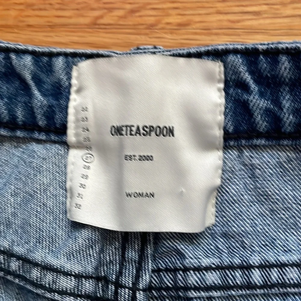 One Teaspoon  Boyfriend‎  crop Jeans Paint Splatter and Rips 27 - Picture 6 of 10